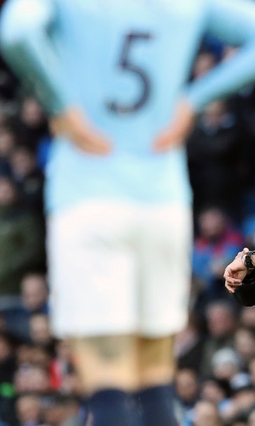 Sarri state: Humbling loss endangers Chelsea coach's future
